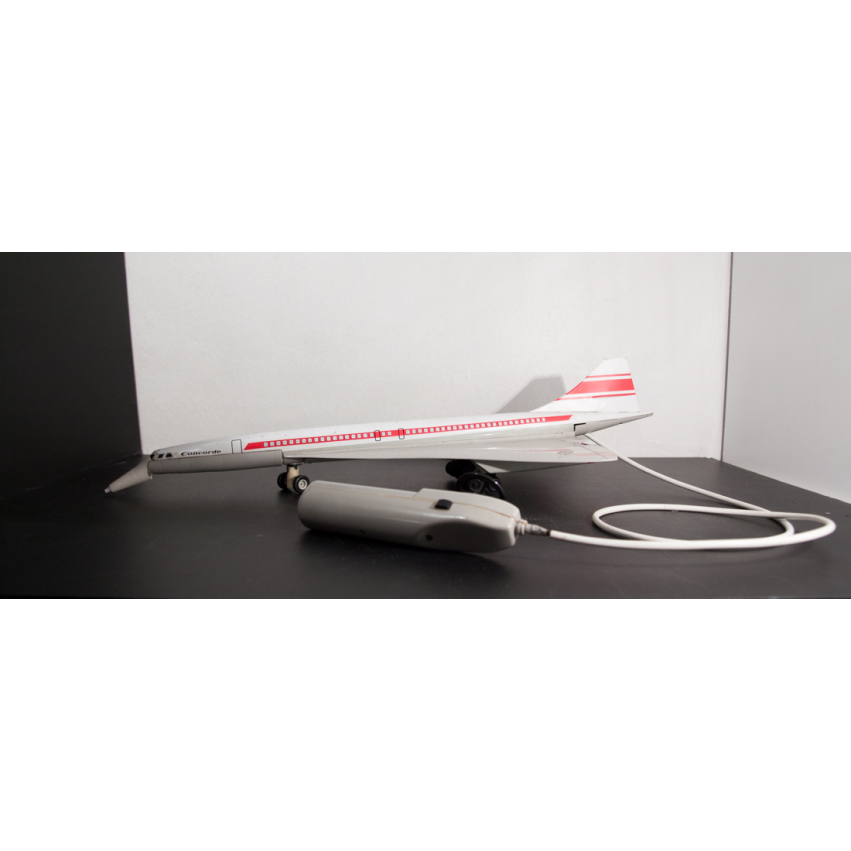 Avion mécanique