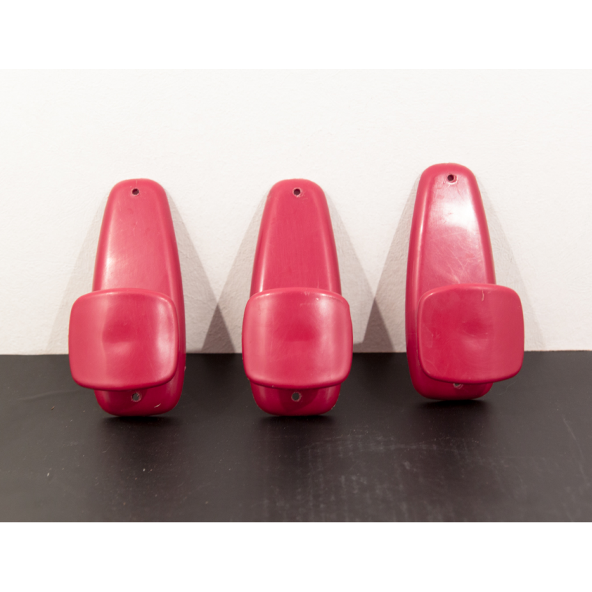 Patères rouges et vintage - Syla Patères rouges et vintage - Syla