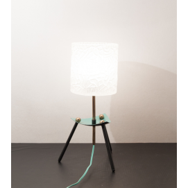 Lampe de table tripode et vintage