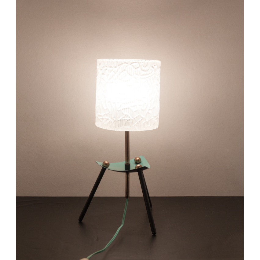 Lampe de table tripode et vintage