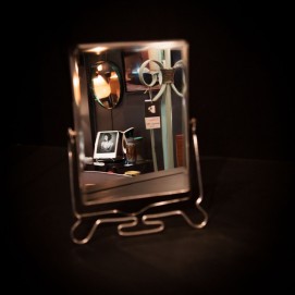 Miroir sur pied