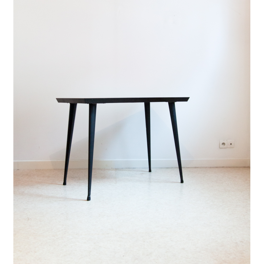 Table Formica vintage et rouge - pieds compas