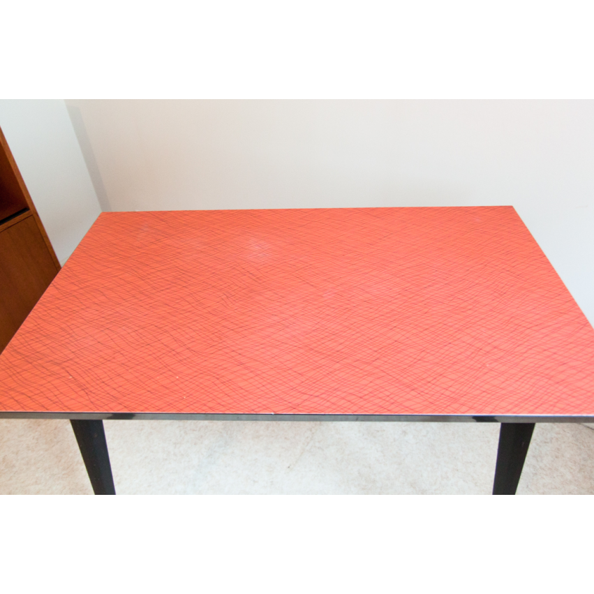 Table Formica vintage et rouge - pieds compas