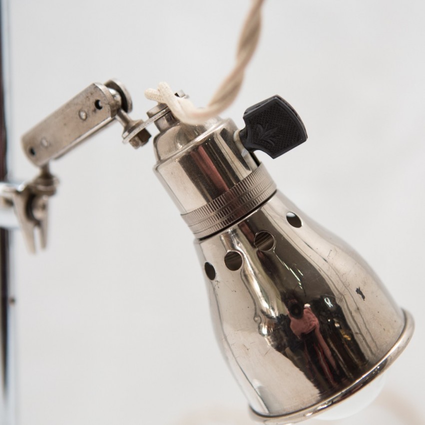 Lampe d'atelier chromée