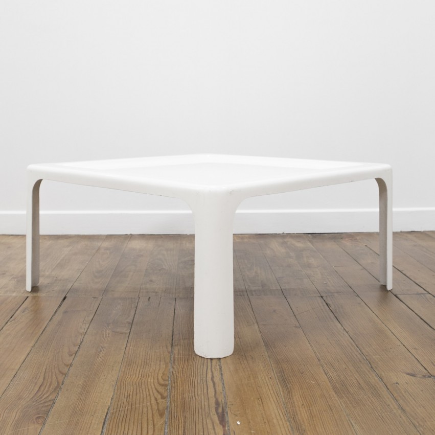 Table basse en plastique de Marc Berthier pour Roche Bobois