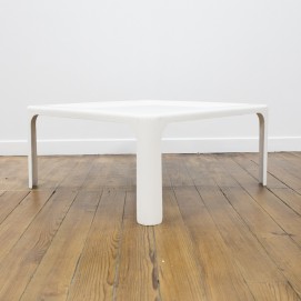 Table basse en plastique de Marc Berthier pour Roche Bobois