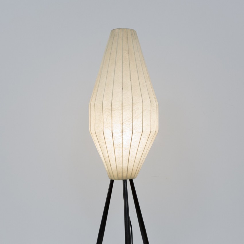 Lampadaire tripode Cocoon