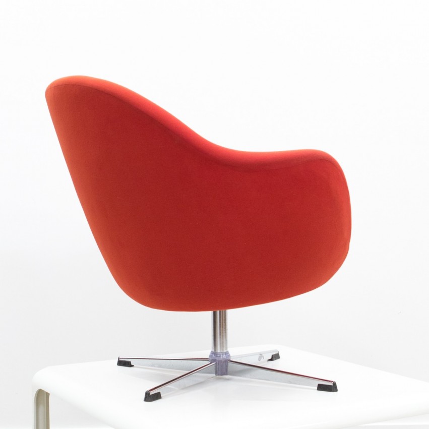 Fauteuil pivotant rouge