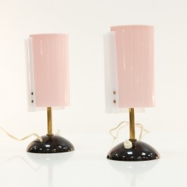 Lampe d'appoint en plexiglas et laiton. Italie, Amilux années 1960.