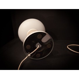 Lampe globulaire à poser en verre