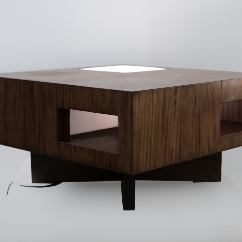 Prototype de table basse lumineuse des années 1950 en bois et Plexiglas.