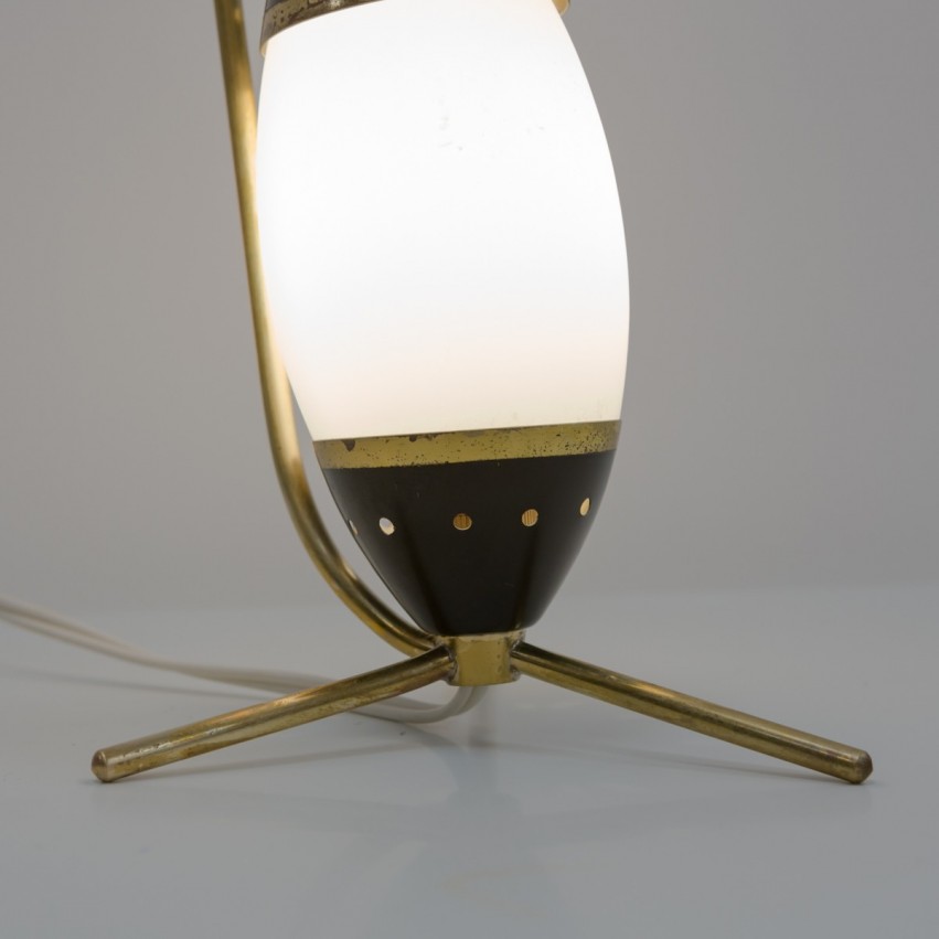 Lampe italienne tripode en laiton et verre des années 1950