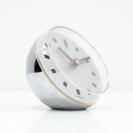 Horloge Ball Clock chromée d'Anthony Gemmill pour Acrylic products