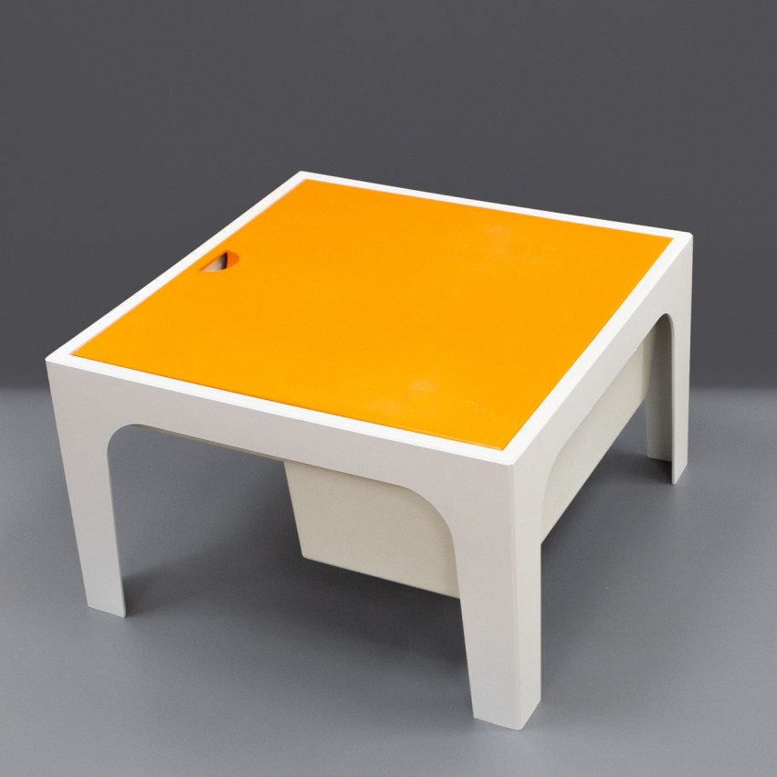 Table basse et travailleuse en plastique - Flair