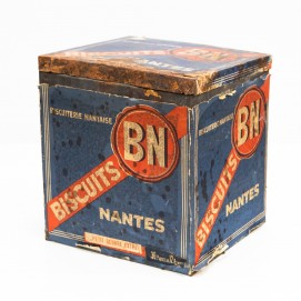 Boite cubique du Biscuit Nantais