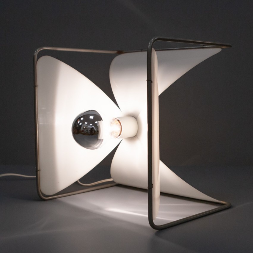 Lampe fleur en Plexiglas de Gérard Rignault