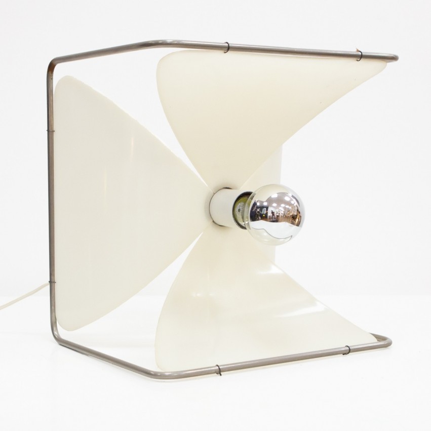 Lampe fleur en Plexiglas de Gérard Rignault - LLL Group