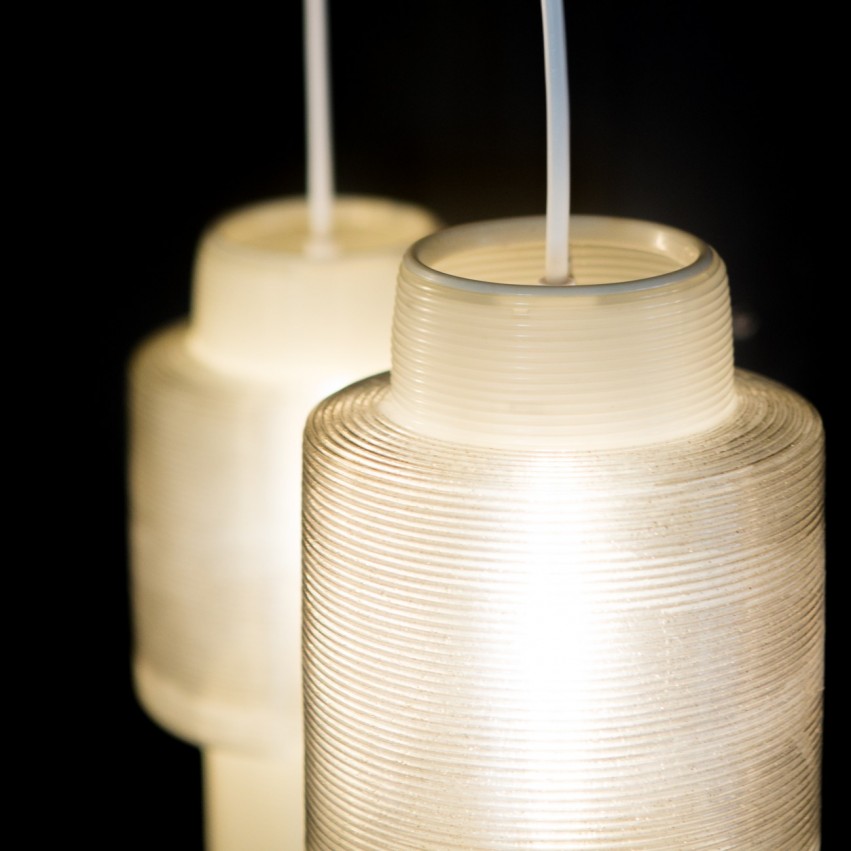 Lustre fait de trois Rotaflex cylindriques