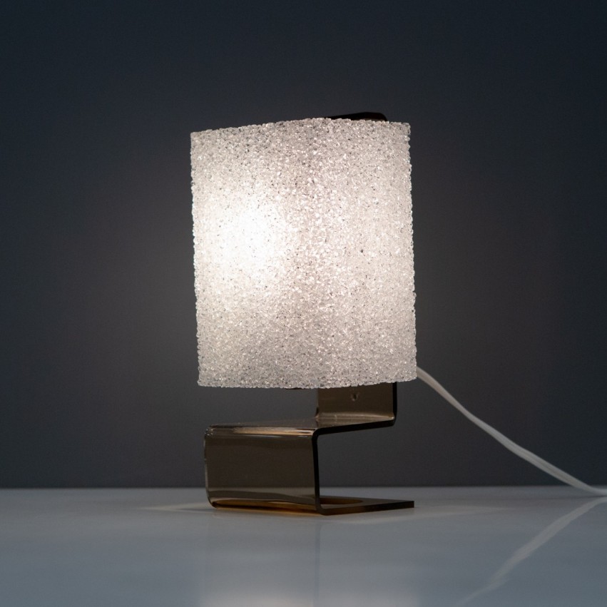 Lampe d'appoint en plexiglas des années 1970