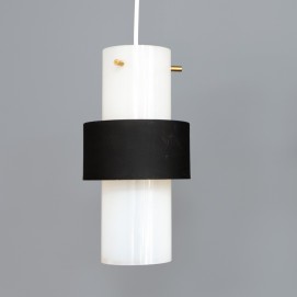 Suspensions cylindriques en plexiglas Lunel