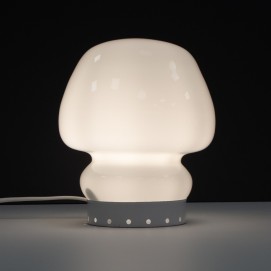 Lampe champignon en verre opale et tôle perforée des années 1960