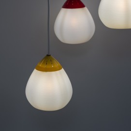 Lustre en plastique et bakélite des années 1960