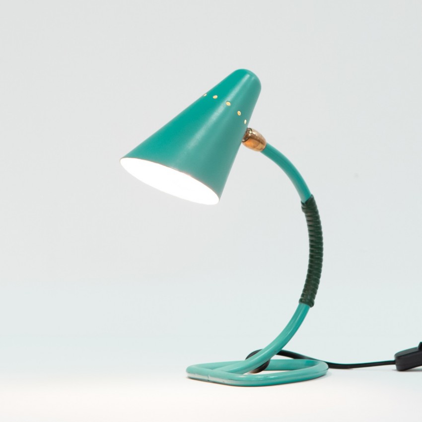 Lampe cocotte verte en tôle perforée