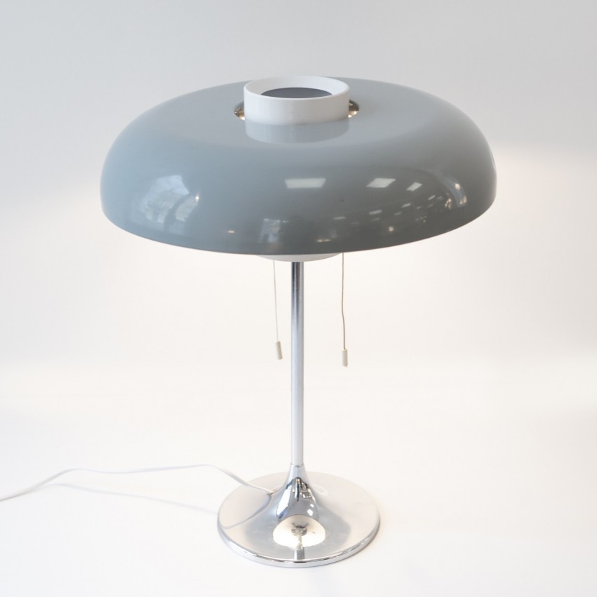 Lampe de bureau Arlus 1213 - Piètement chromé et réflecteur en tôle laquée de gris