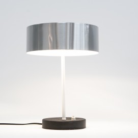 Lampe de bureau des années 1960 avec abat-jour cylindrique en aluminium