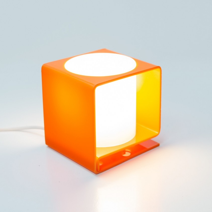 Cube lumineux en Plexiglas orange et blanc des années 1960