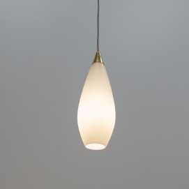 Suspension en verre opale de Pierre Disderot vers 1959