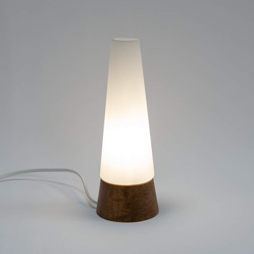 Lampe conique en verre et bois des années 1950