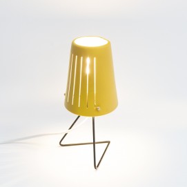 Lampe mobile en tôle ajourée des années 1950