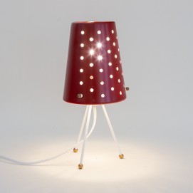 Lampe tripode des années 1950 en tôle perforée rouge