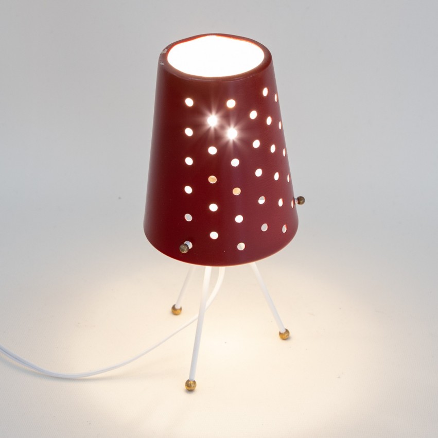 Lampe tripode des années 1950 en tôle perforée