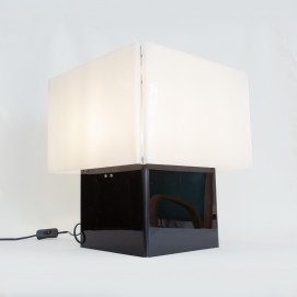 Lampe cubique en Plexiglas