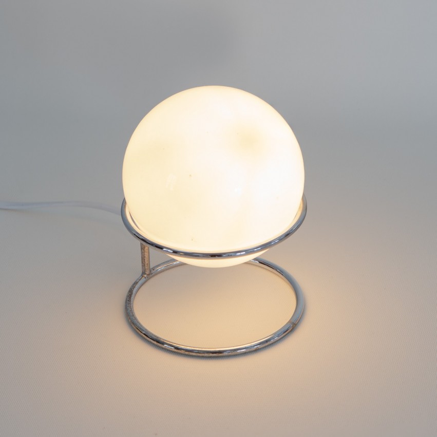 Lampe close Globe et anneau