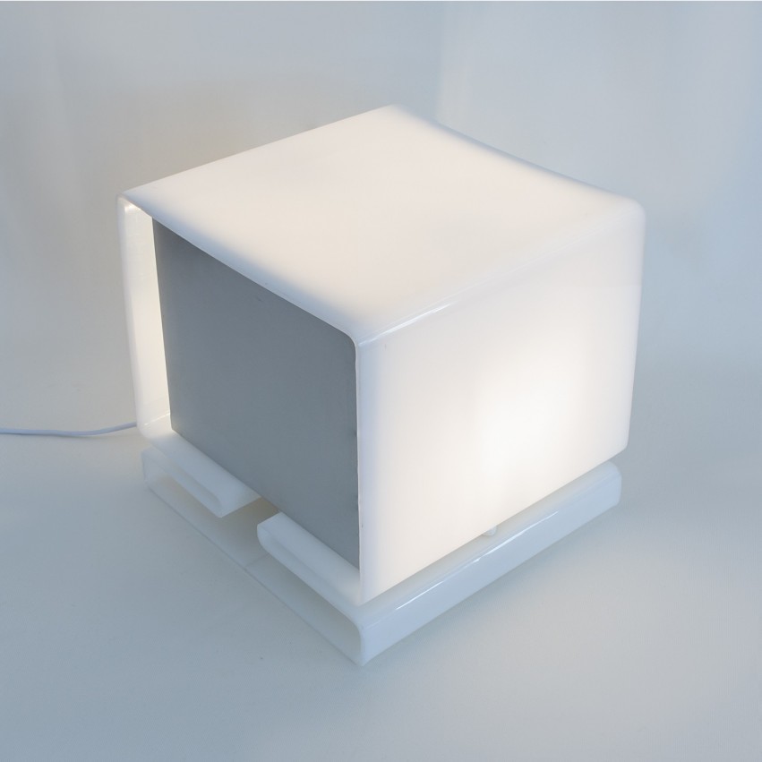 Lampe cubique en Plexiglas - Moinier