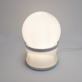 Lampe close globe en verre opale