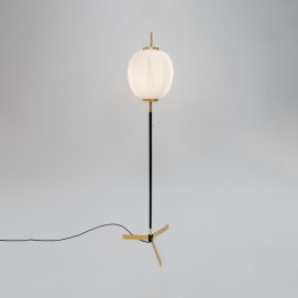Lampadaire tripode et verrerie opale de Gandelin