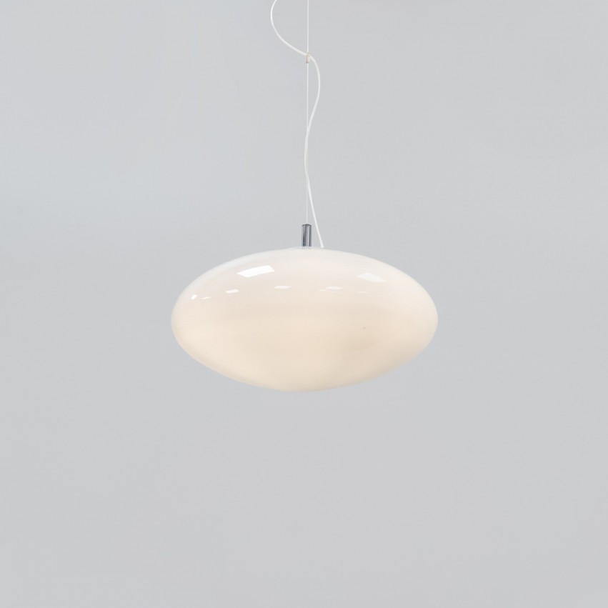 Suspension elliptique en verre opale