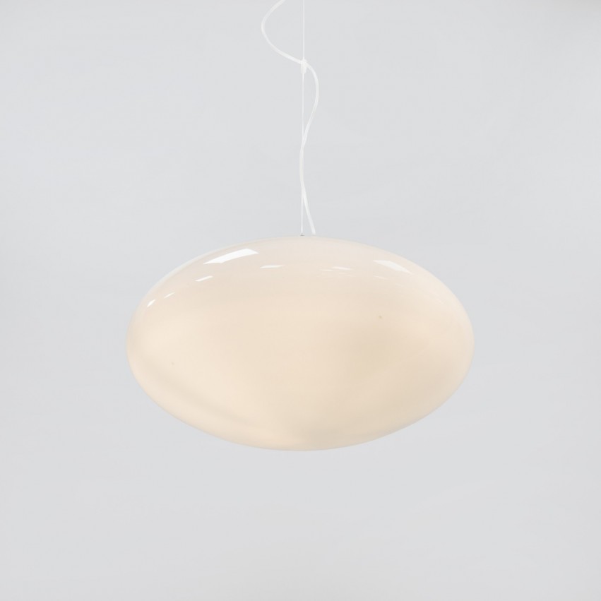 Suspension elliptique en verre opale