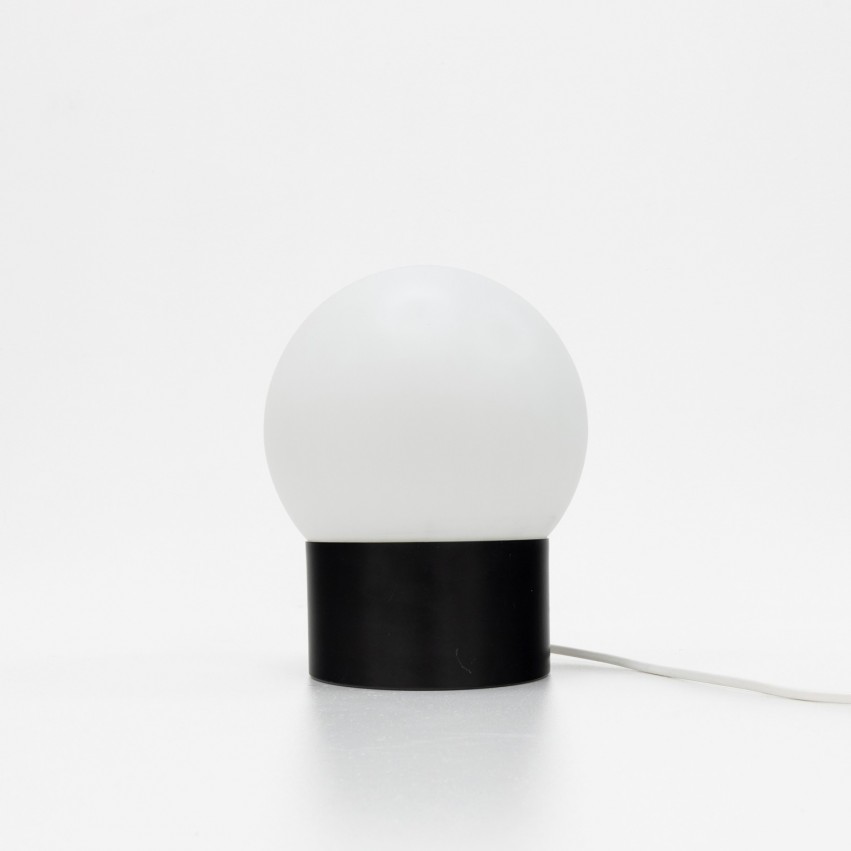 Lampe globe en verre et tôle Amilux