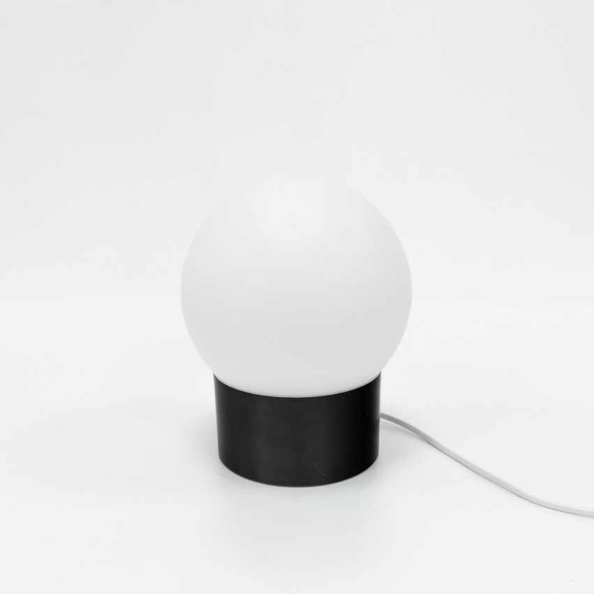 Lampe globe en verre et tôle Amilux