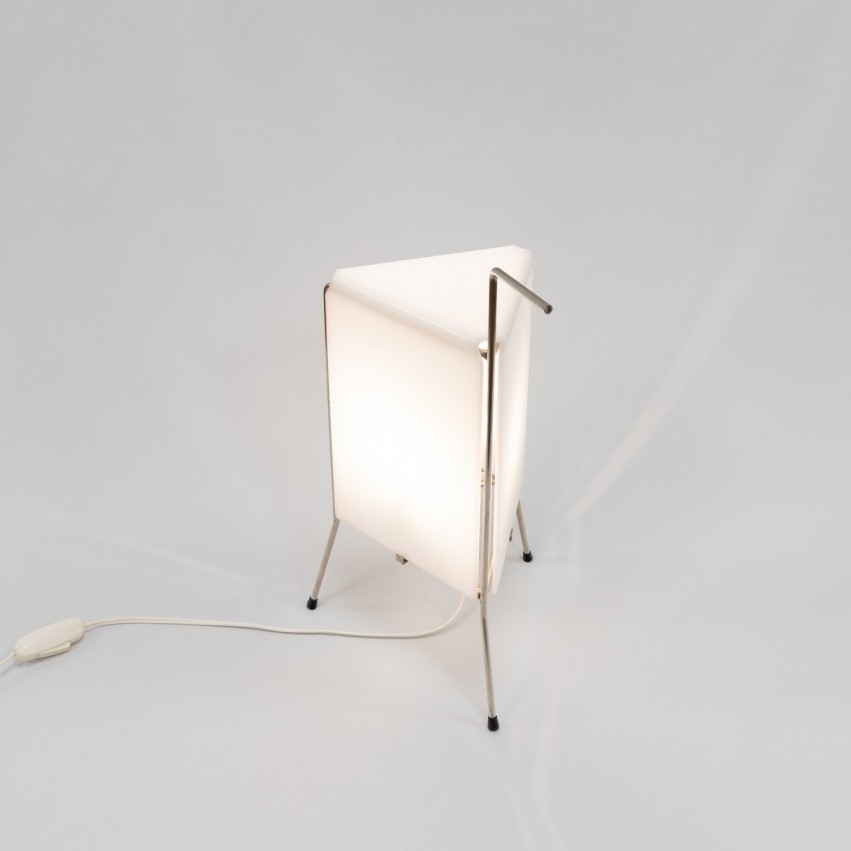 Lampe triangulaire tripode en Plexiglas avec poignée