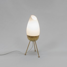 Lampe tripode en verre et laiton
