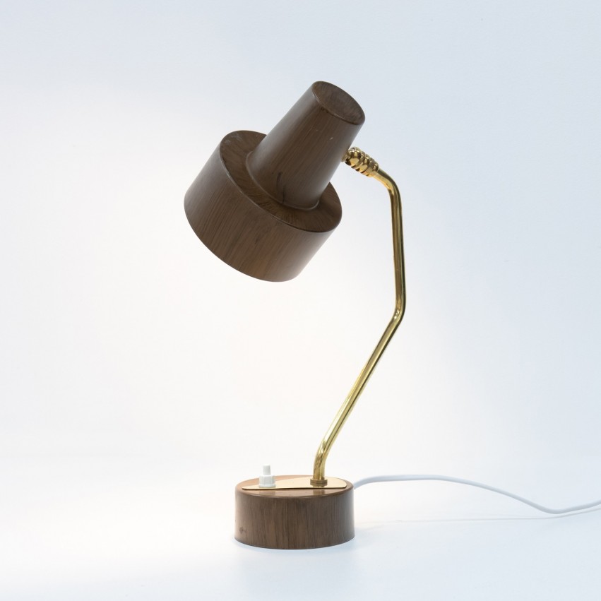 Lampe spot en faux bois et laiton de Marcel Delmas