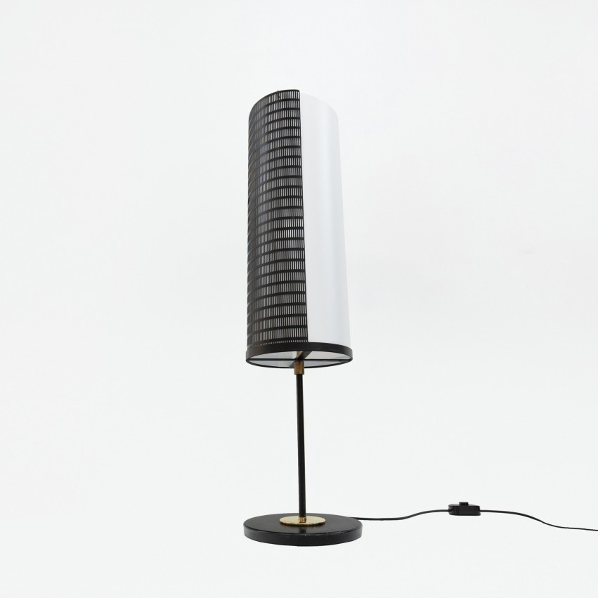 Lampadaire en tôle perforée et rhodoïd Arlus