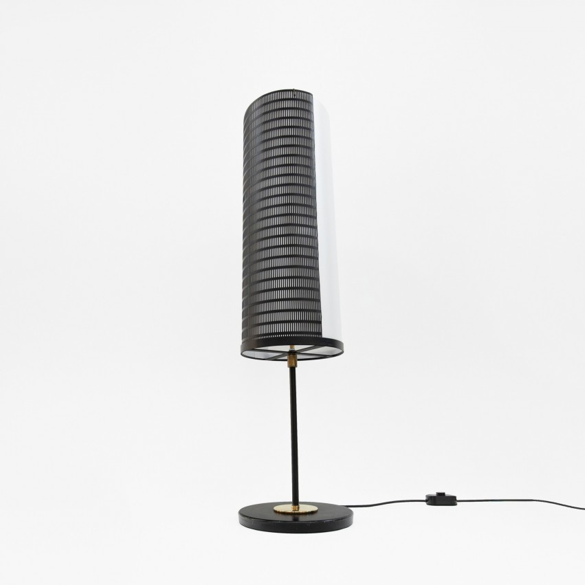 Lampadaire en tôle perforée et rhodoïd Arlus