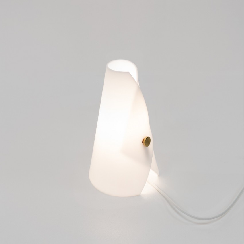 Lampe tipi en Plexiglas et laiton